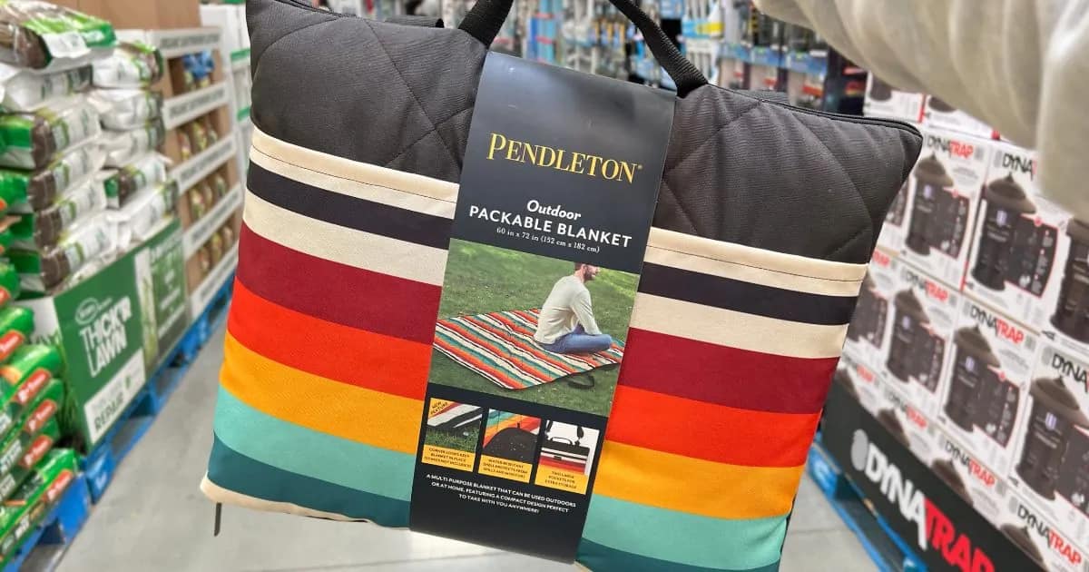 Pendleton Outdoor Blankets are Back at Costco ❤️ 🚗 Only $26.99