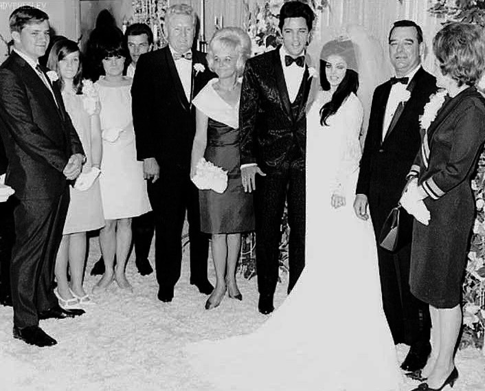 Gabriella - Family photo from their weddingday on the 1st May 1967 ...