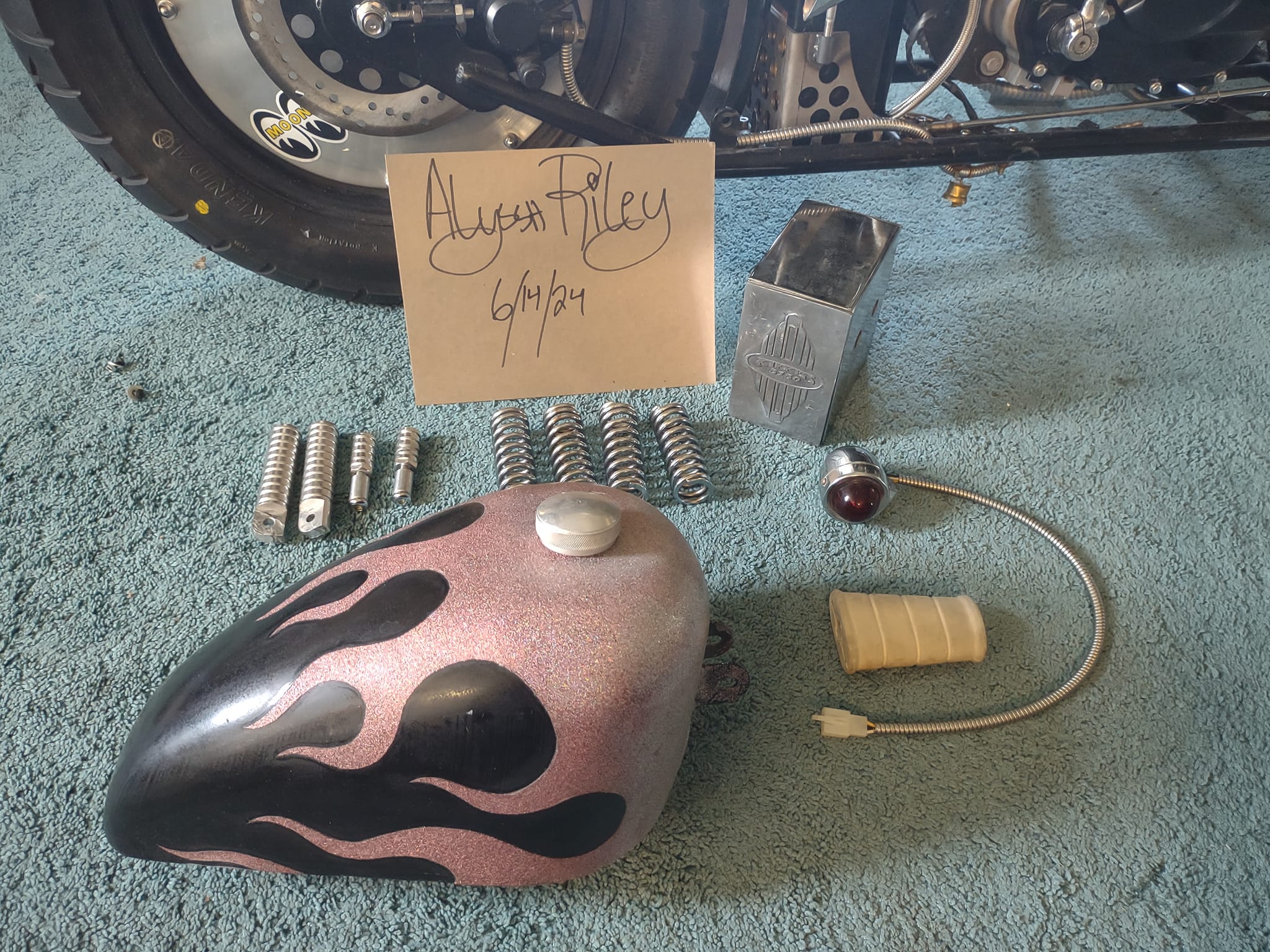 2010 rocker c dash $25 (tank sold) 2010 rocker c rear fender/strut