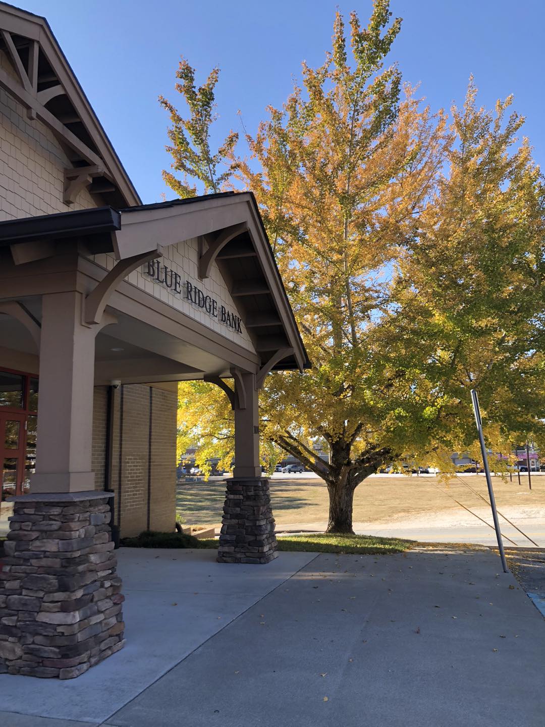 Blue Ridge Bank - Beautiful photo of our Walhalla Main Office! | Facebook