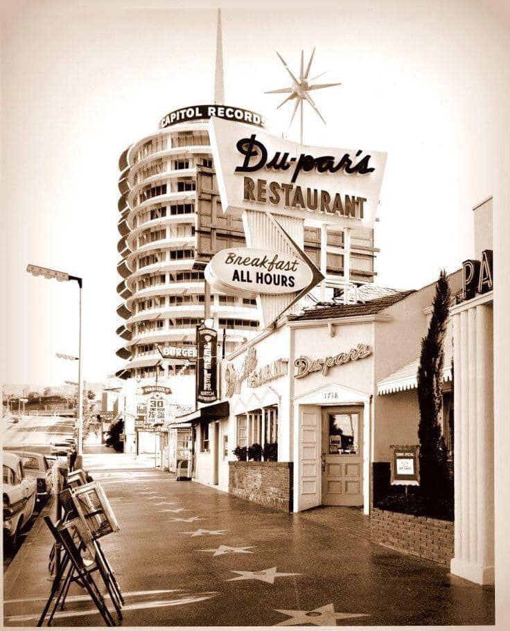 アート・デザイン・音楽 The Complete History of the Hollywood St Hollywood & Vine looking towards Capital Records in 1959. I
