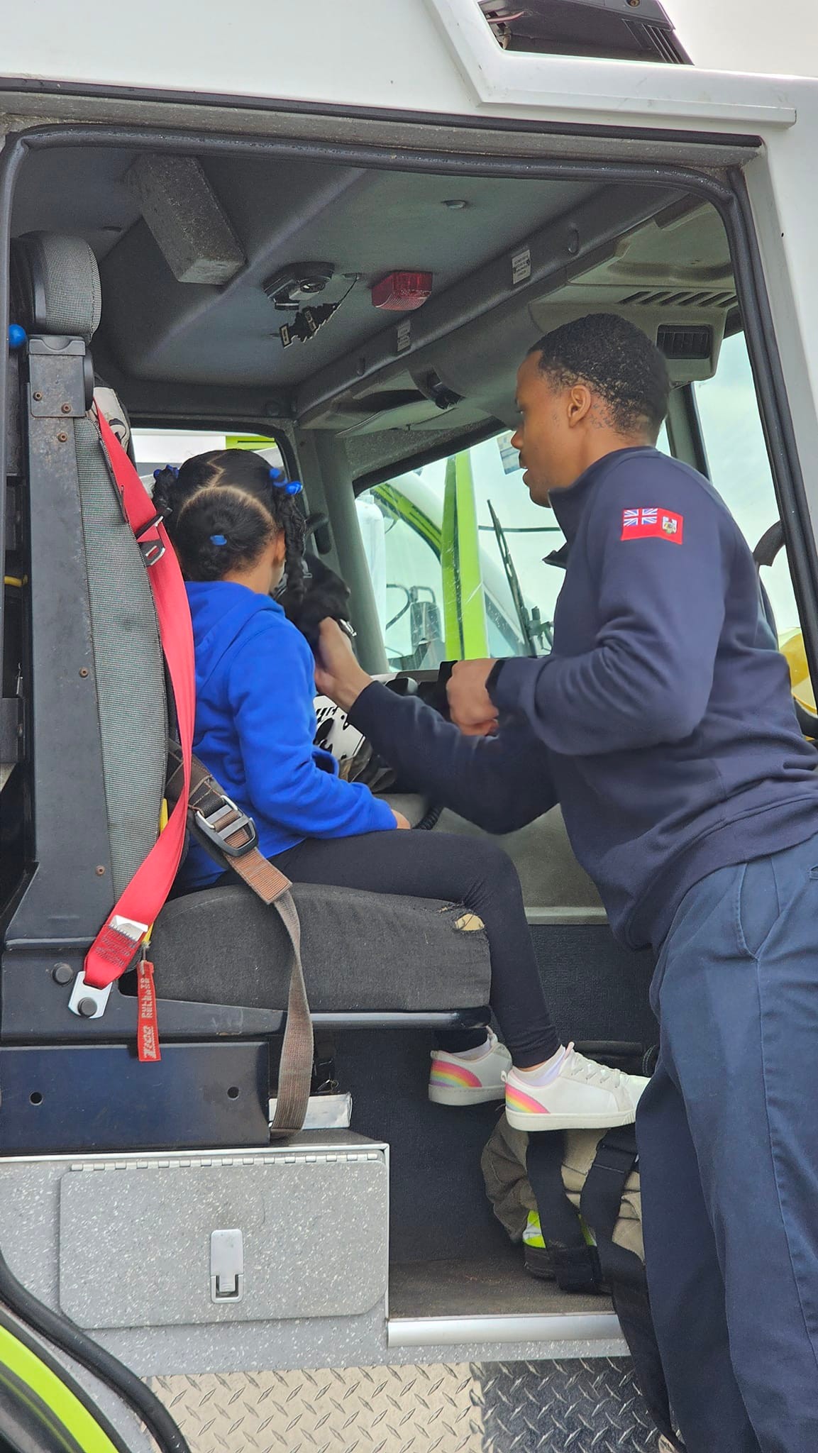Bermuda Fire & Rescue... - Bermuda Fire & Rescue Service
