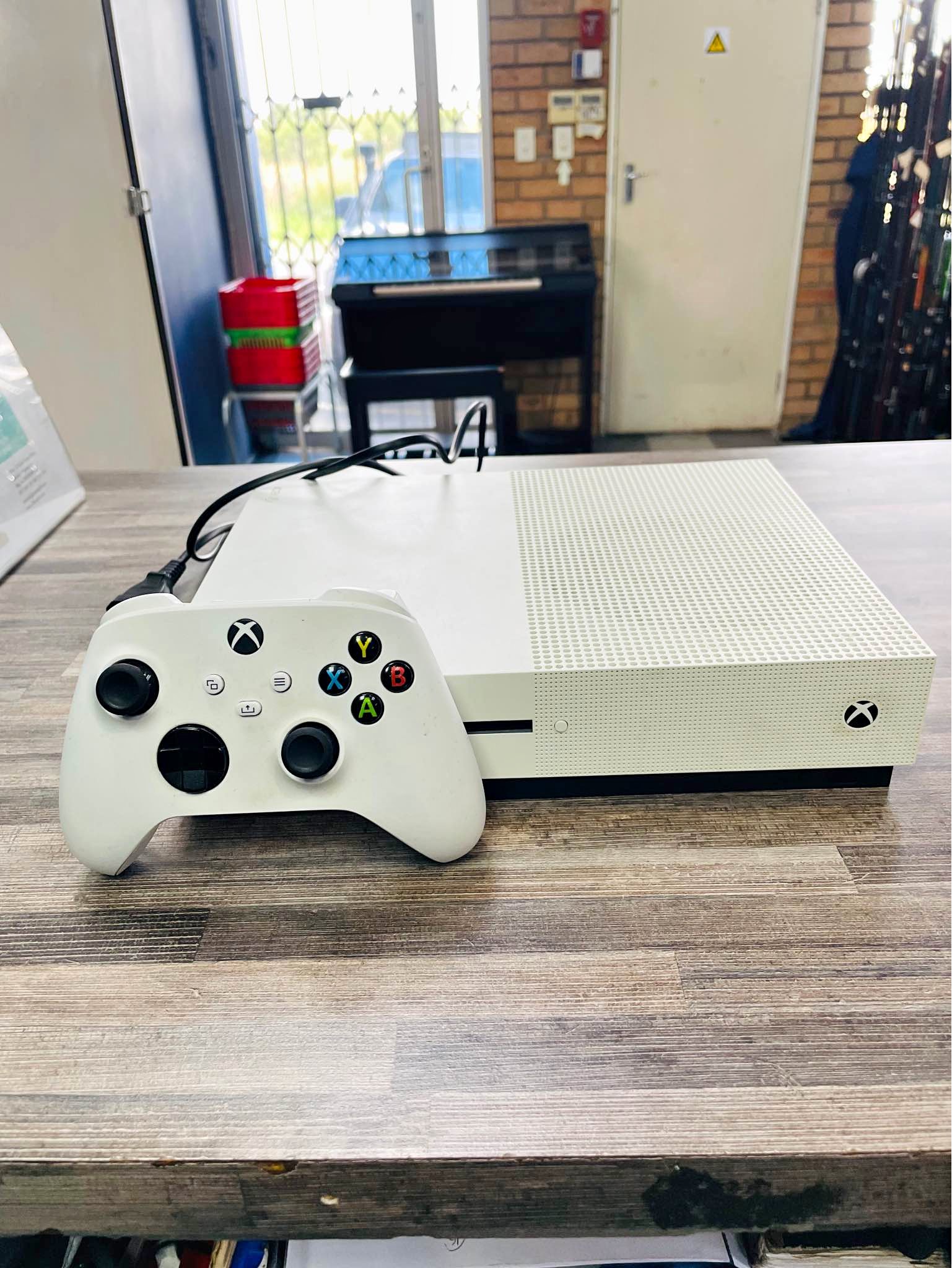 X Box 1S - Video Game Consoles - Secunda | Facebook Marketplace | Facebook
