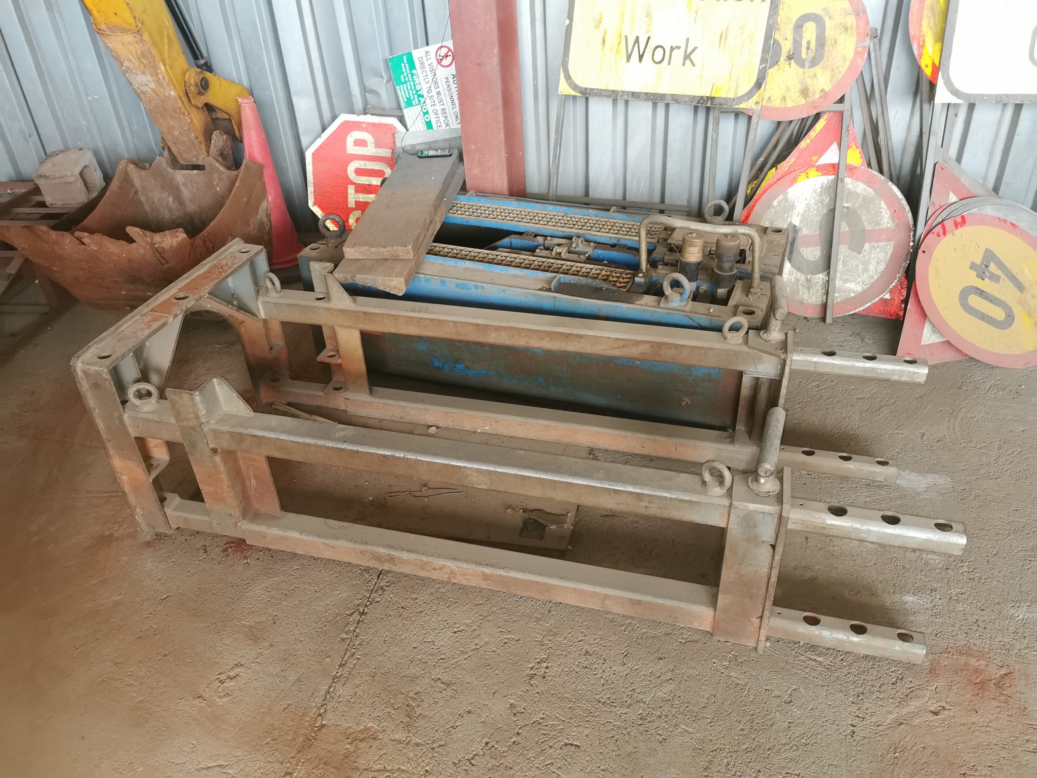 TRENCHLESS PIPE CRACKING / BURSTING MACHINE FOR SALE - Outdoor Power ...