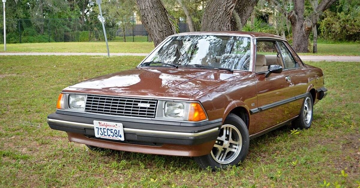 FRIDAY CLASSIC CAR MAZDA 626 - 1982 Coupe