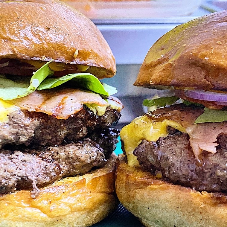 Holy Burger Oficial - 🧡🔥EL AMOR HECHO HAMBURGUESA 🧡🍔 • ¡PARRILLA ON ...