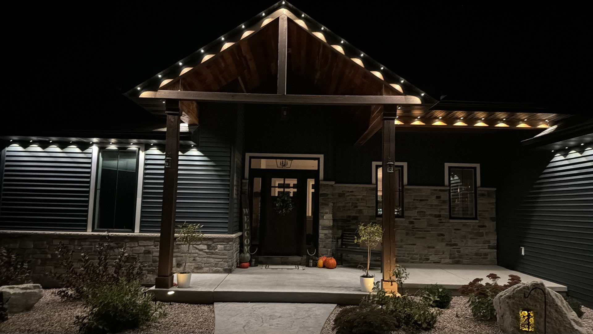Fox Valley Holiday Lighting | Appleton WI