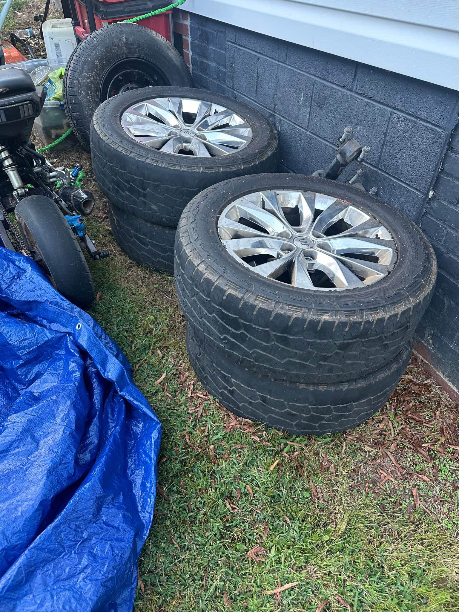 20” Ford King Ranch stock rims and tires - Car Wheels, Tires & Parts ...
