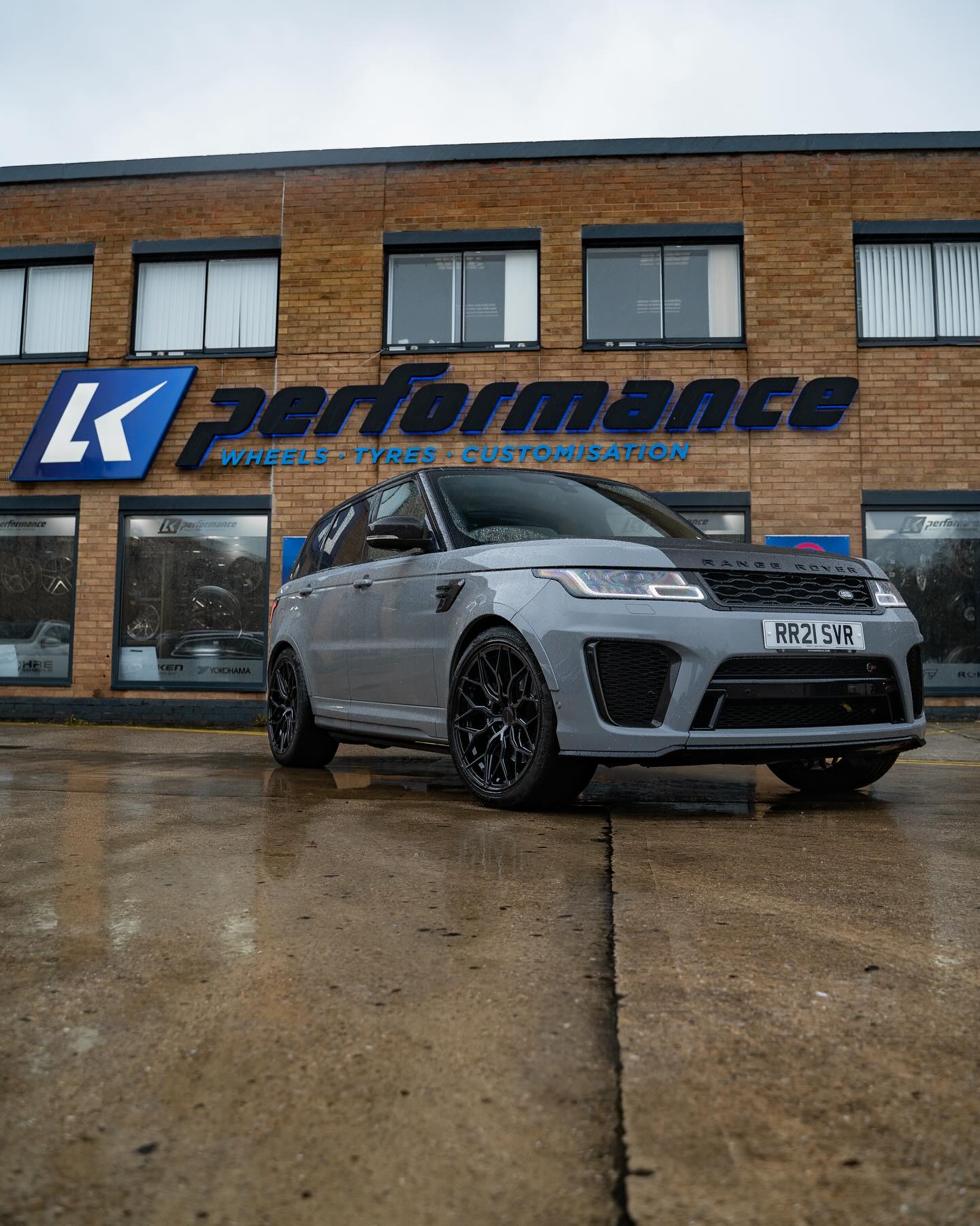 LK Performance - This Range Rover SVRie equipped with... | Facebook
