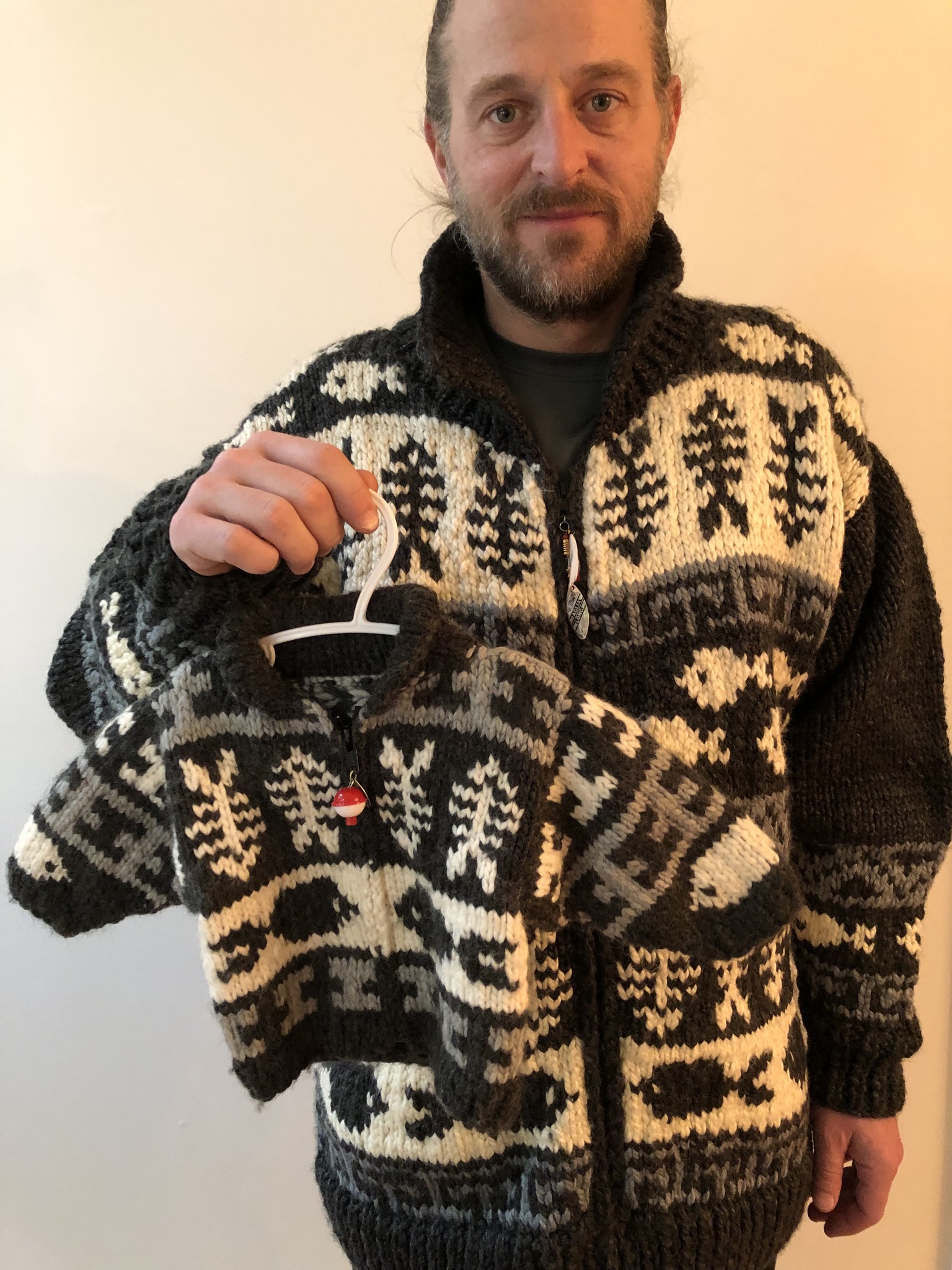 Authentic Cowichan Native Indian Knit Cowichan Sweater Orca L/XL