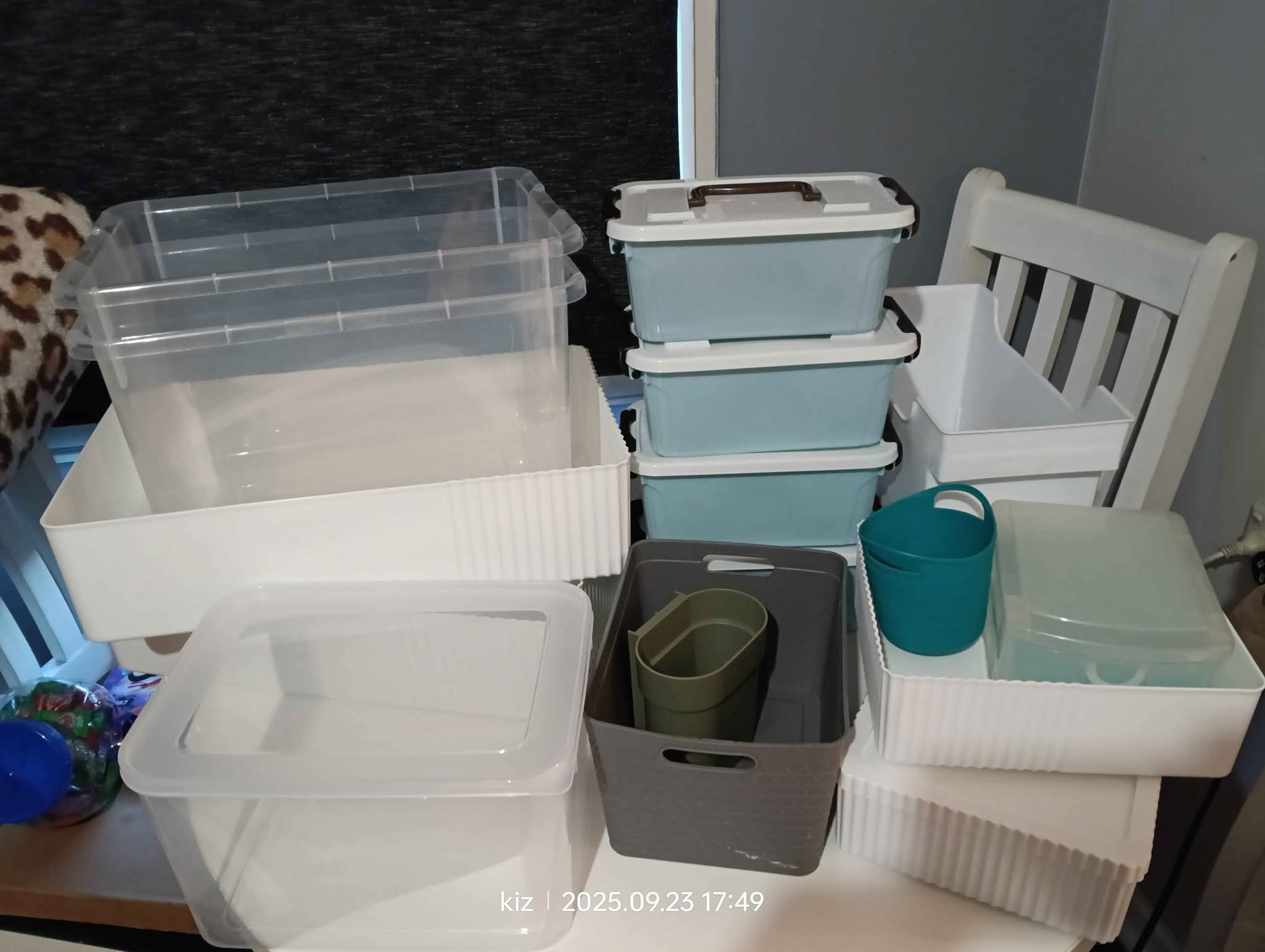 Random storage containers good condition some don't have lids $10 the ...