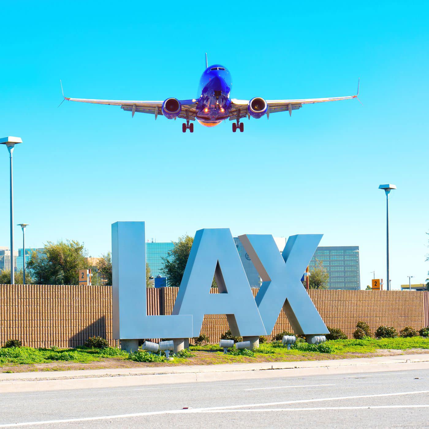 Airport Shuttle & Private Tour - LetsGo2 App | Los Angeles CA