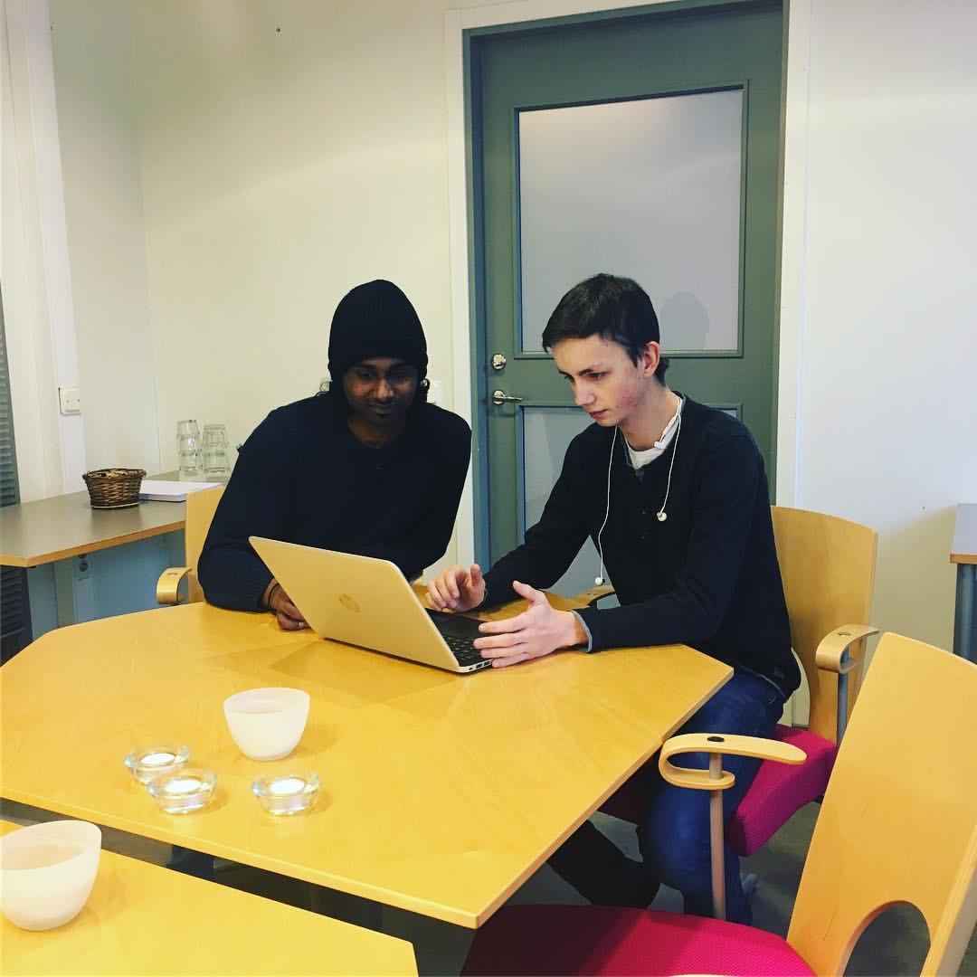 Webbhjältarna - Bra möte med entreprenören Pranoy idag! Spännande ...
