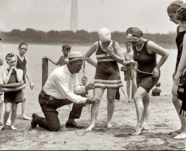 1900s sailor-inspired bathing suits were popular