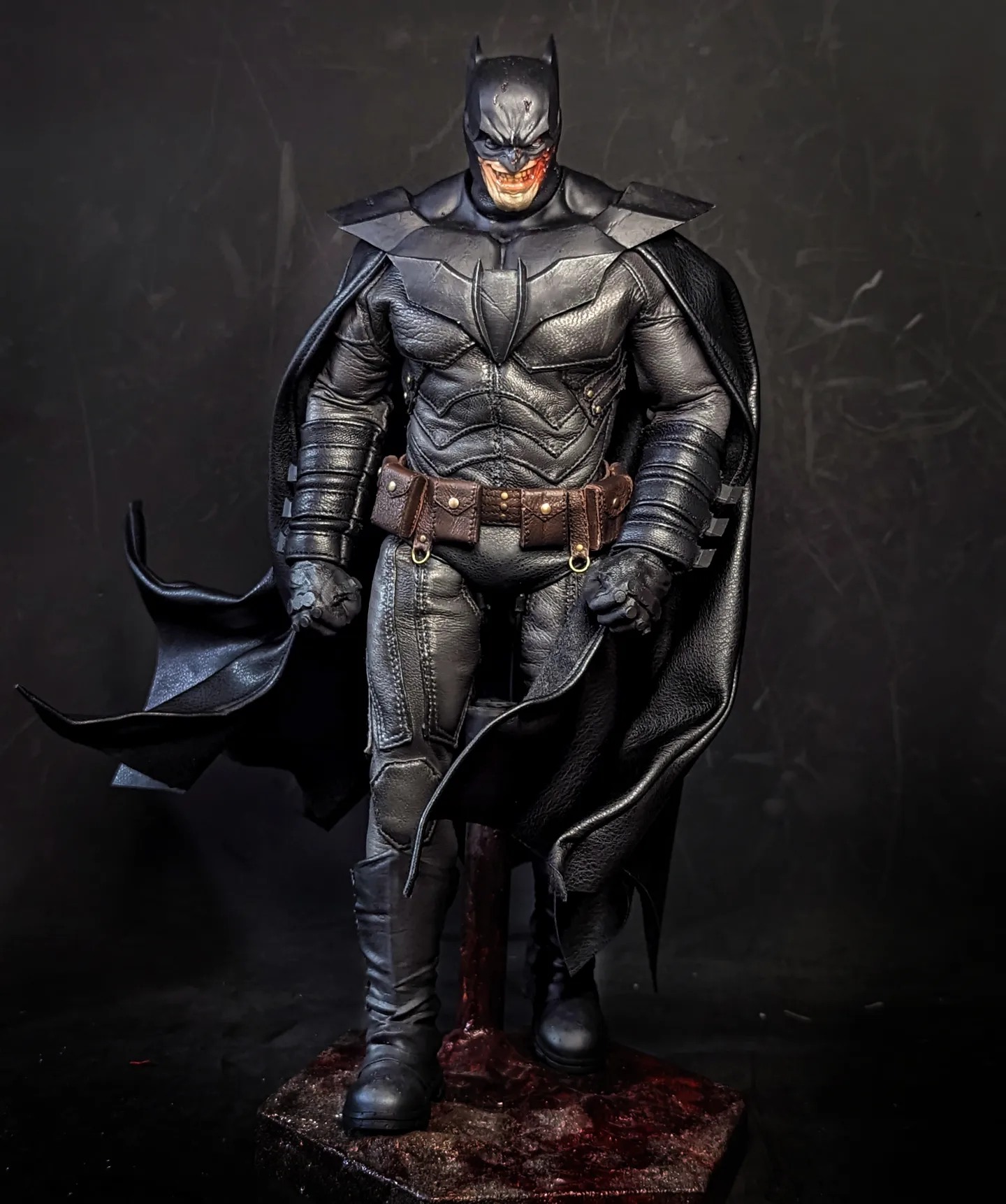ToyTrick - งาน Custom Batman Rovanic Custom Studio NIGHT...