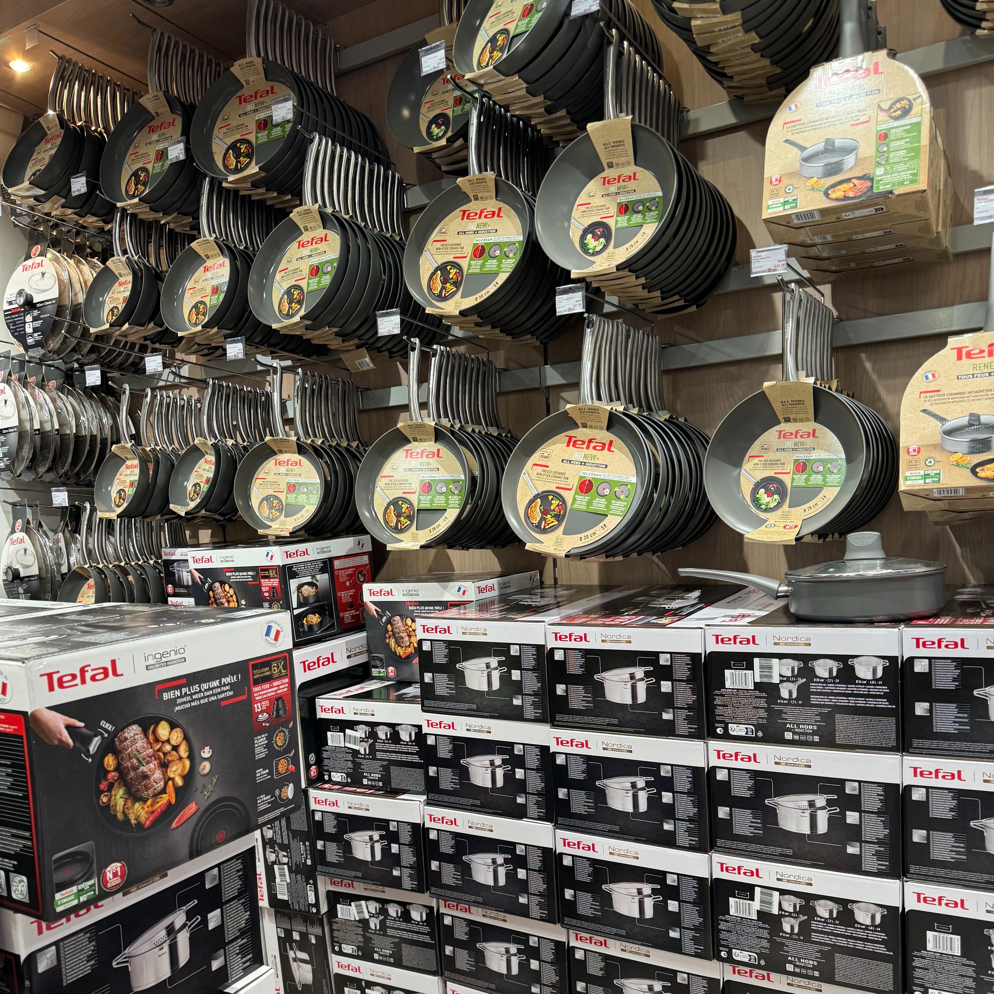 Discover home and cookware at... - Designer Outlet Roermond | Facebook