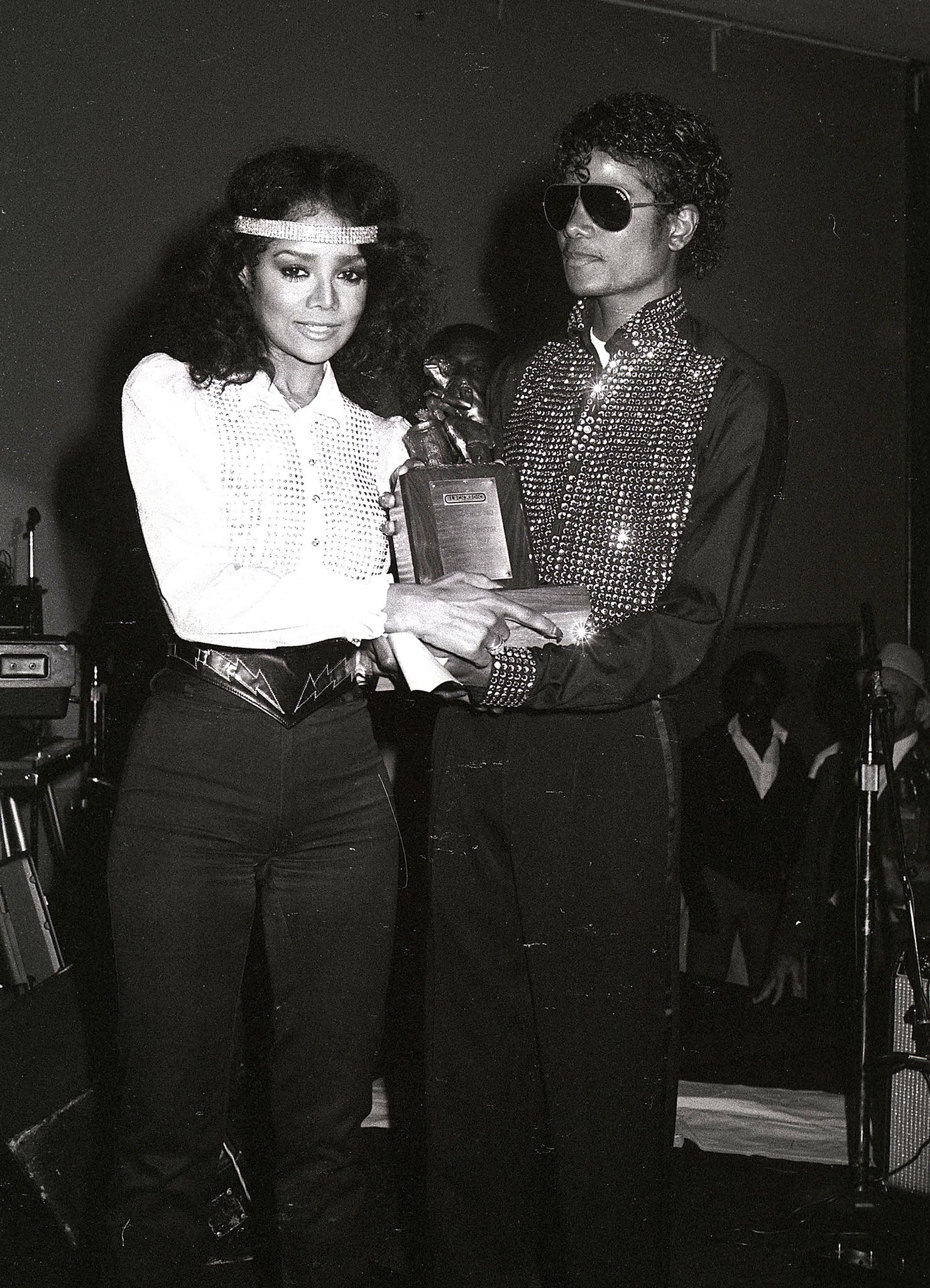 Michael Jackson with LaToya (Black Radio Exclusive Awards) 1983
