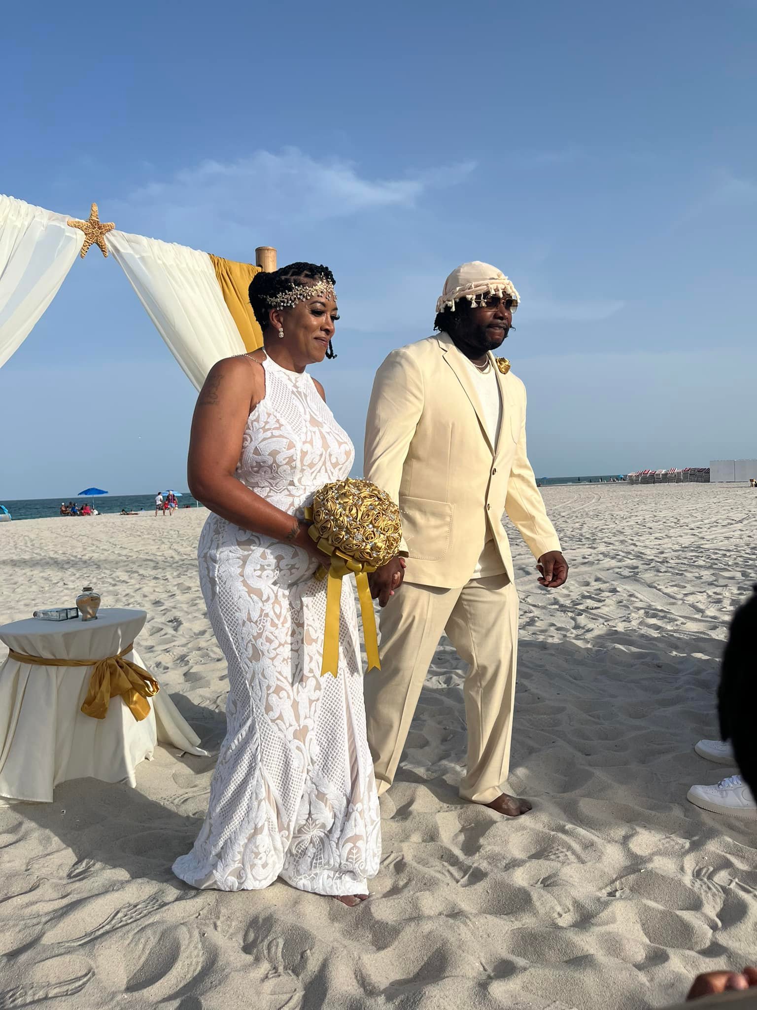 Miami Beach wasn't ready for this heat from Matthew & Sarah🌞. Here is just a little glimpse into the elegant tropical wedding of Mr. | Mrs.Moore ✨. - - -
