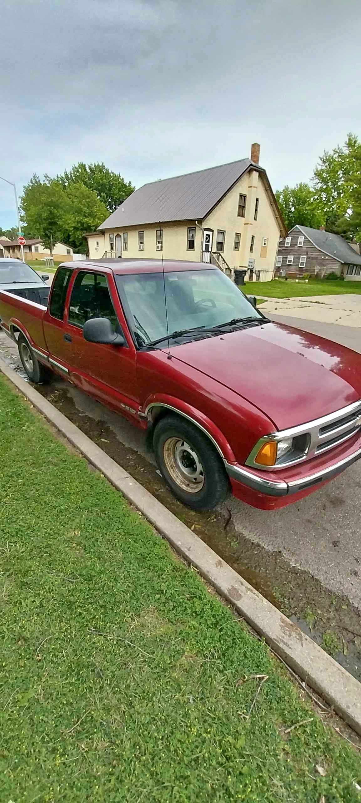 1994 Chevrolet 1500 Regular Cab · Long Bed