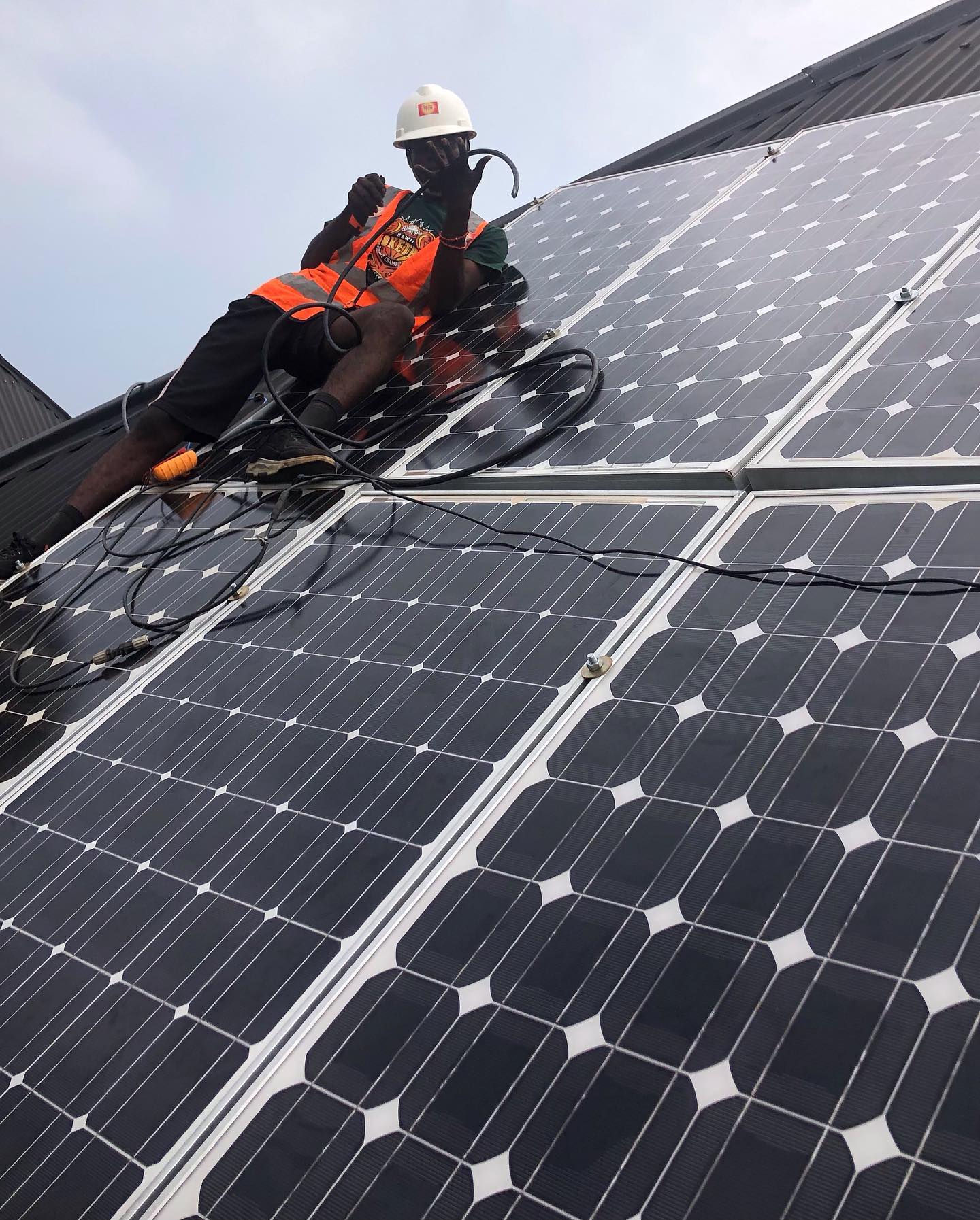 King ruby tech - ️ 5KVA/48V solar and inverter system...