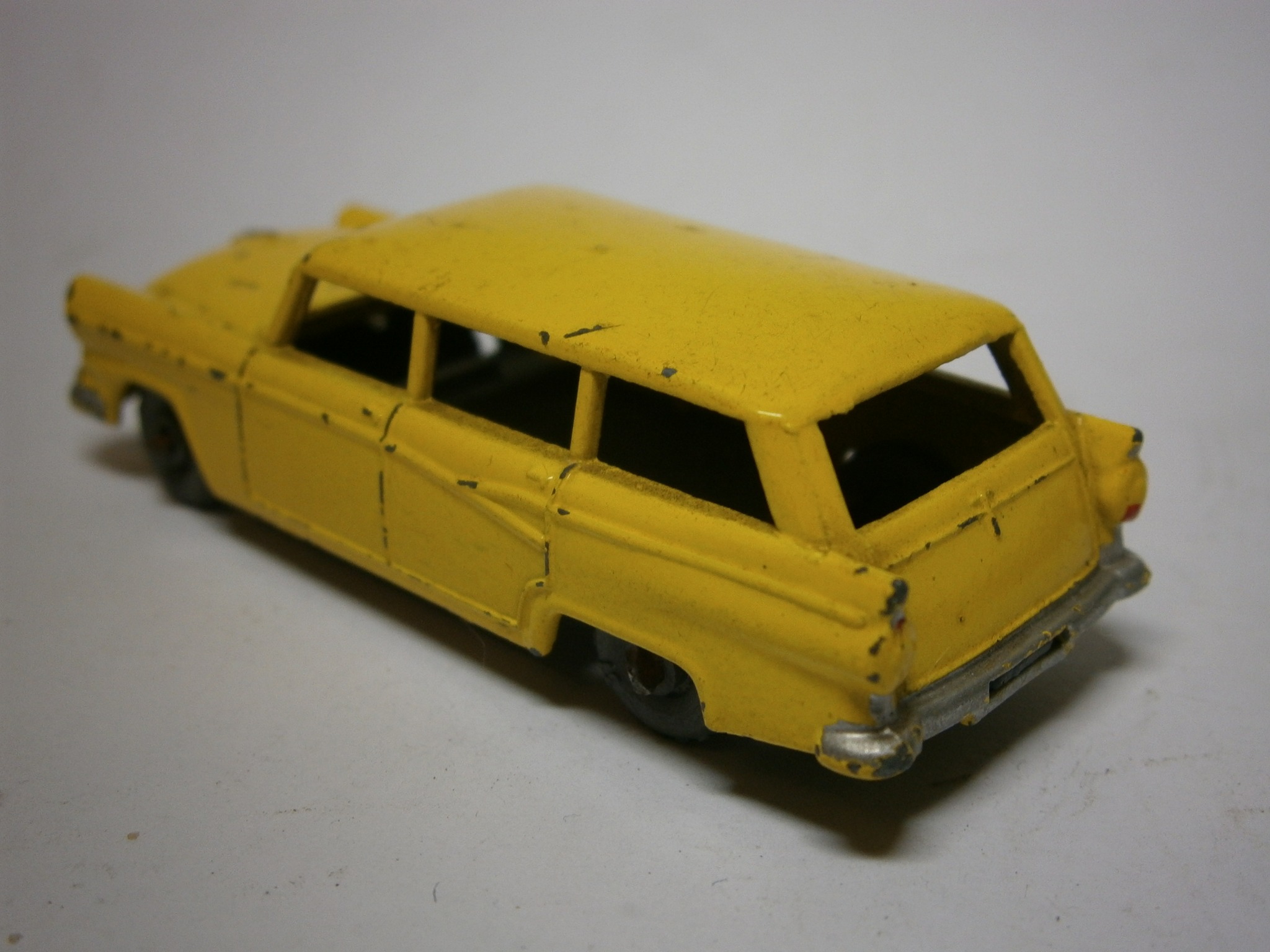 DCCLstationwagons RW31A.-AMERICAN FORD STATION WAGON (1957) matchbox