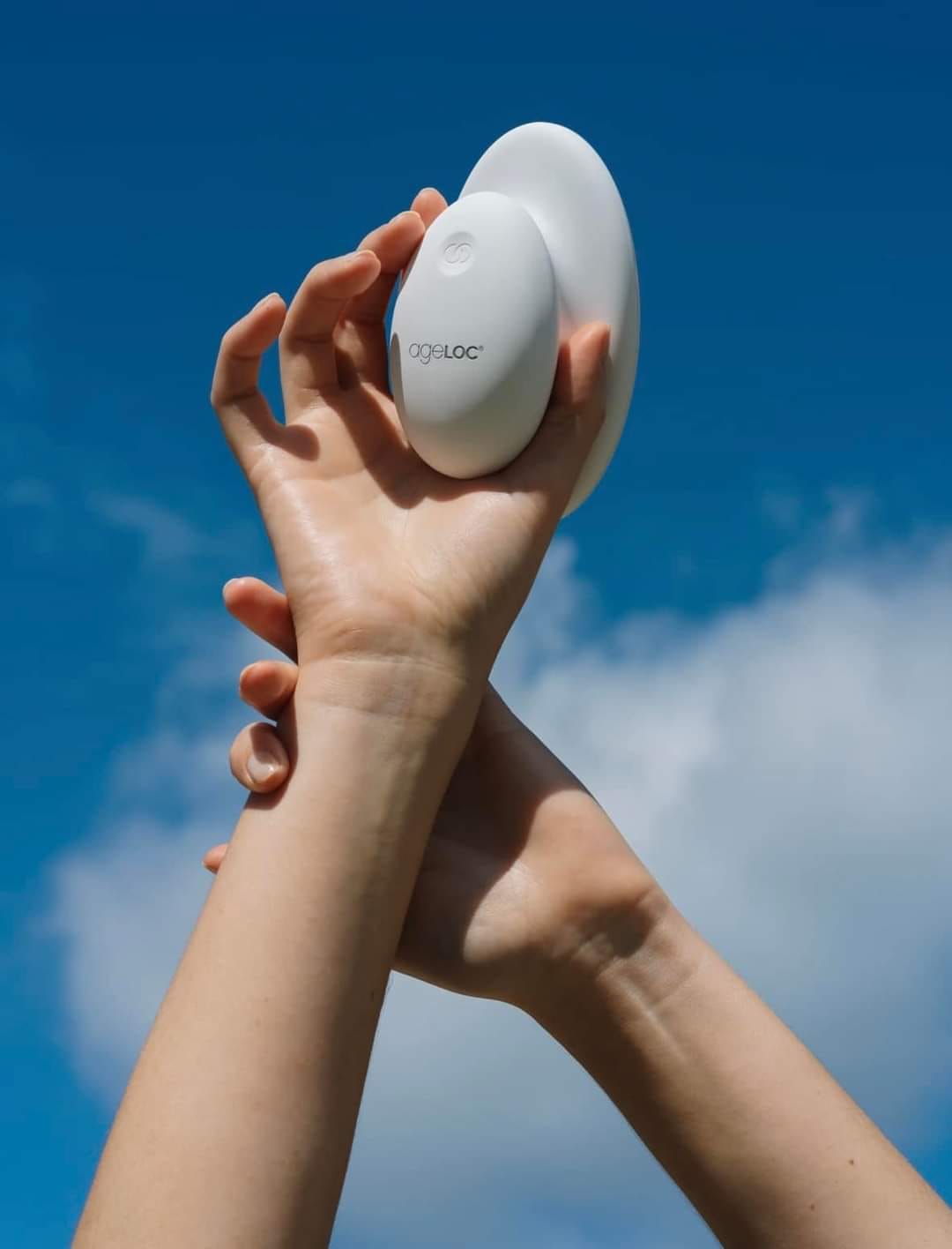 🙋 Ready to redefine self-care? Meet the ageLOC WellSpa iO – a