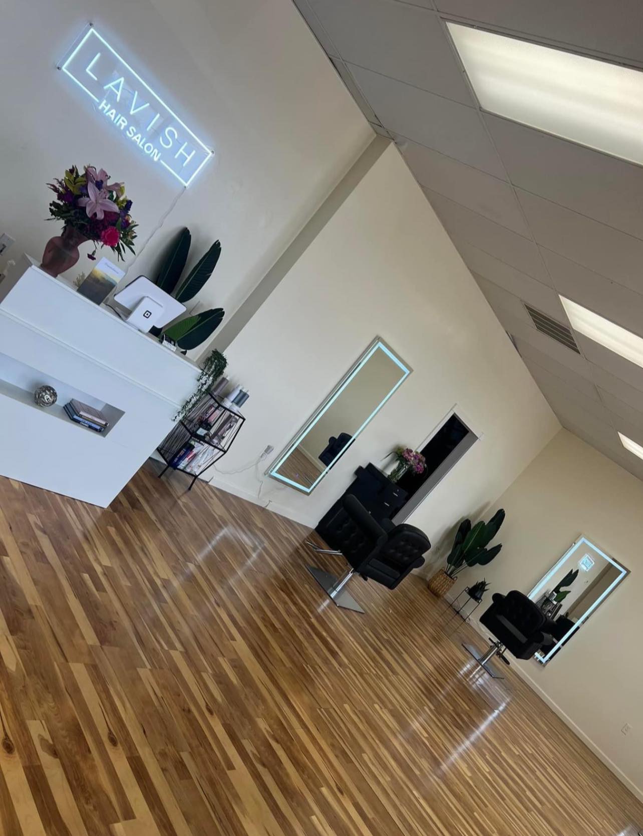 lavish-hair-salon-is-hiring-located-lavish-hair-salon