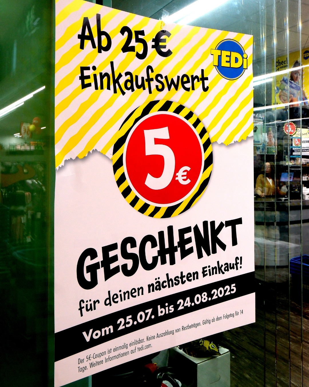 Tolle Aktion bei TEDi 💛 💙 Ab einem Einkaufswert von 25 € bekommt ihr 5 € geschenkt 🎁 Da lohnt sich der Einkauf doppelt – jetzt vorbeischauen und sparen! 🛒