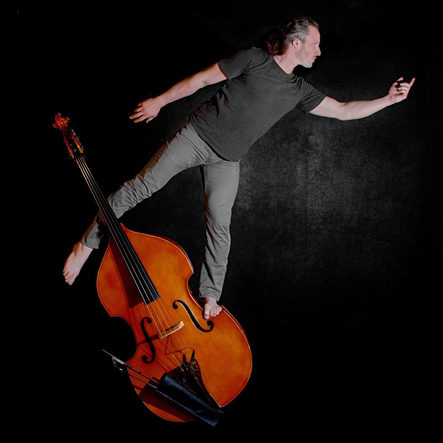 ARC - Another amazing performer for the ARC Virtual Cabaret show today ...