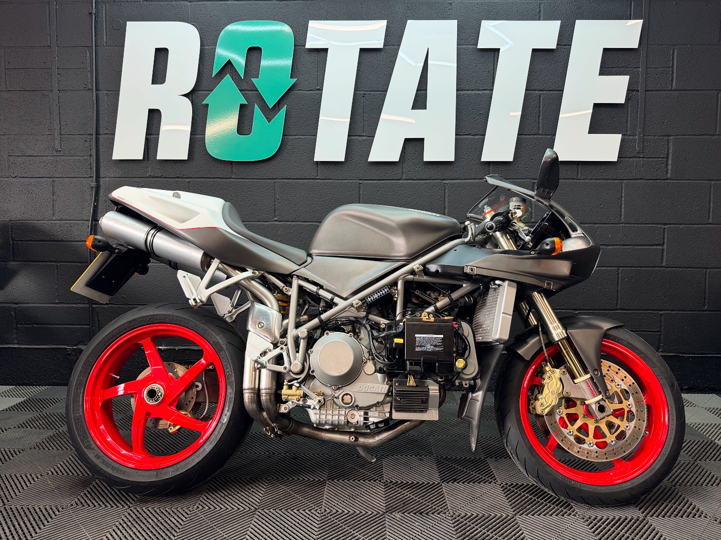 🔥2002 Ducati 748S 'Baby Senna