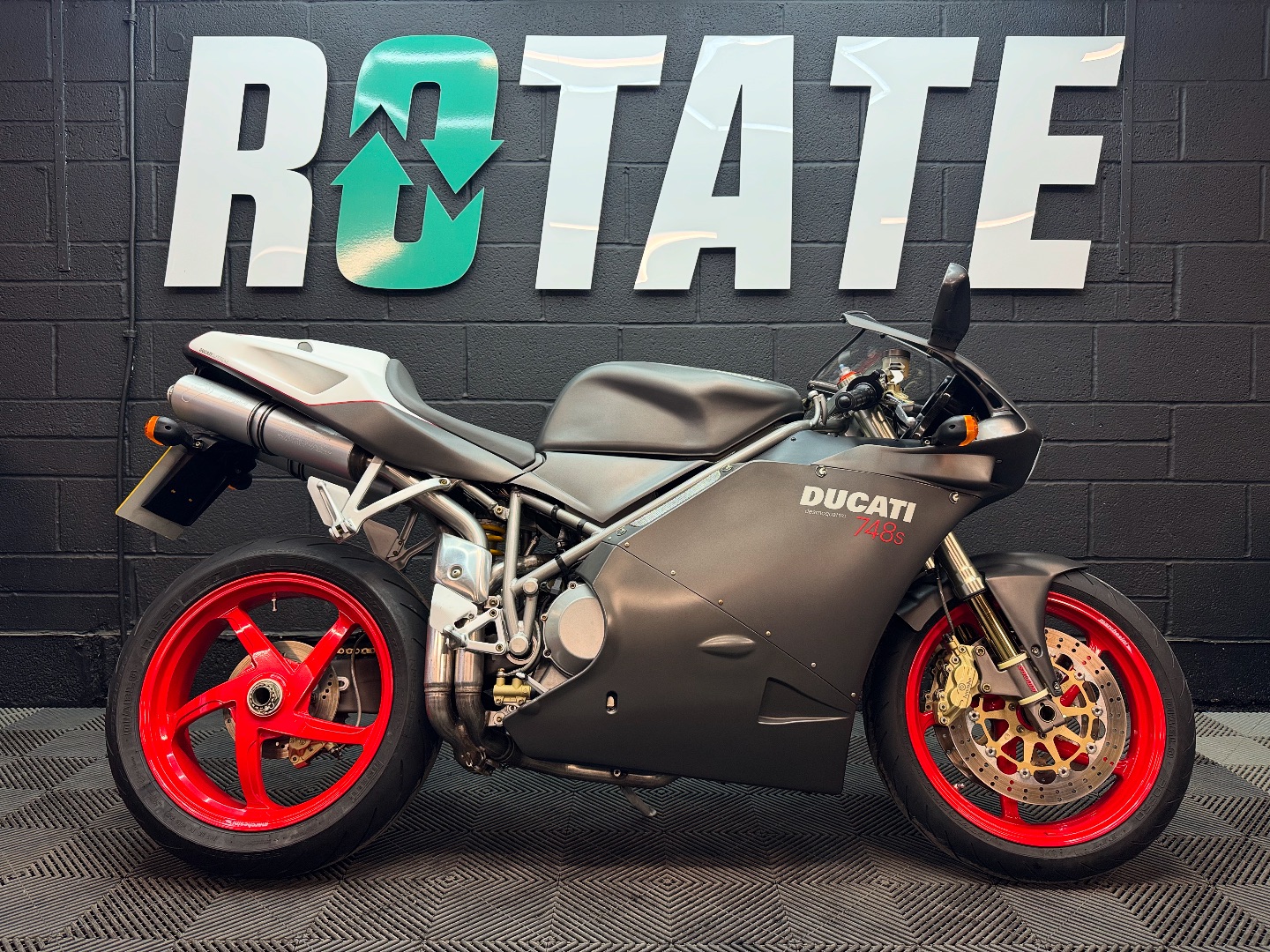 🔥2002 Ducati 748S 'Baby Senna