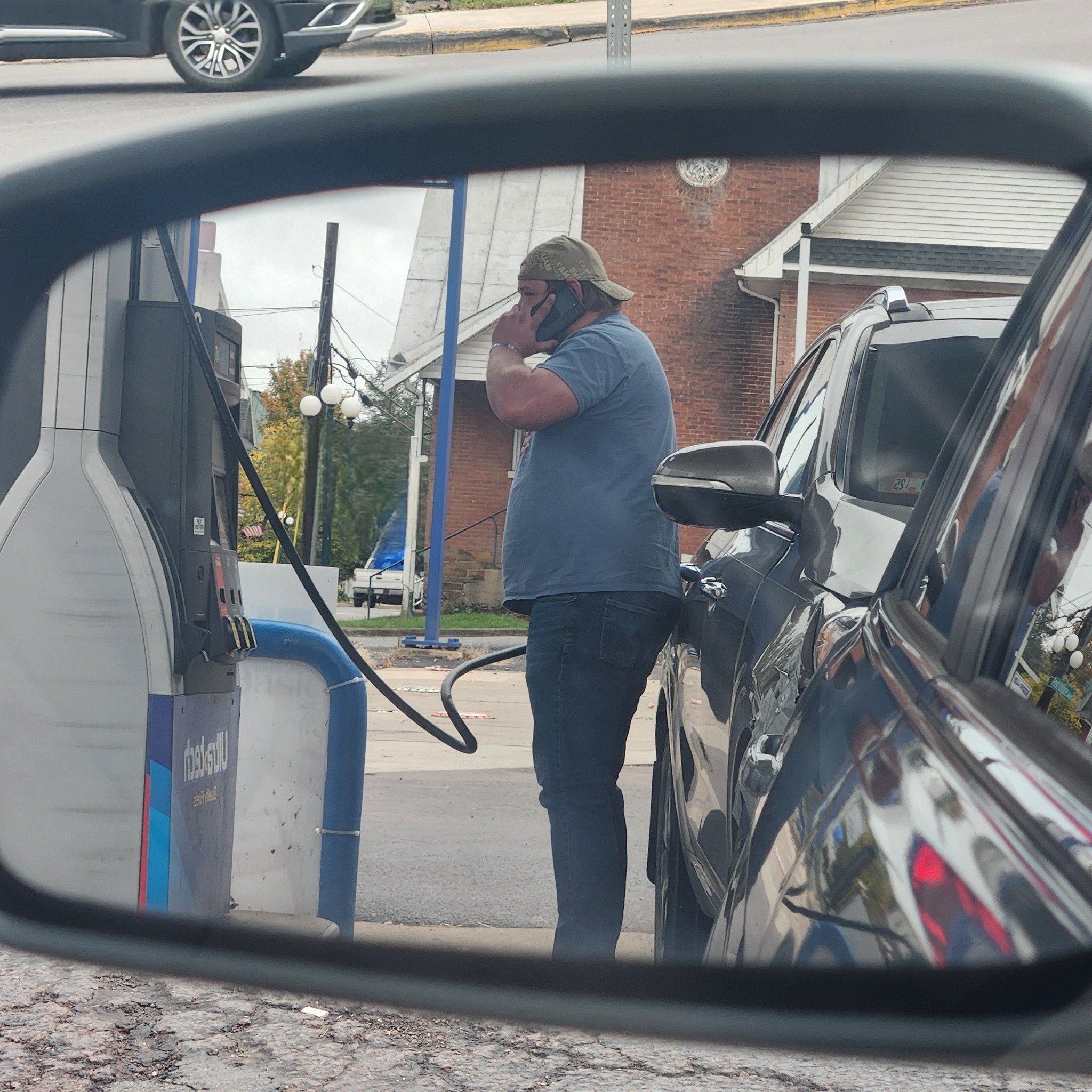 Darwin Award Candidate spotted in the... - The Manic Mechanic | Facebook