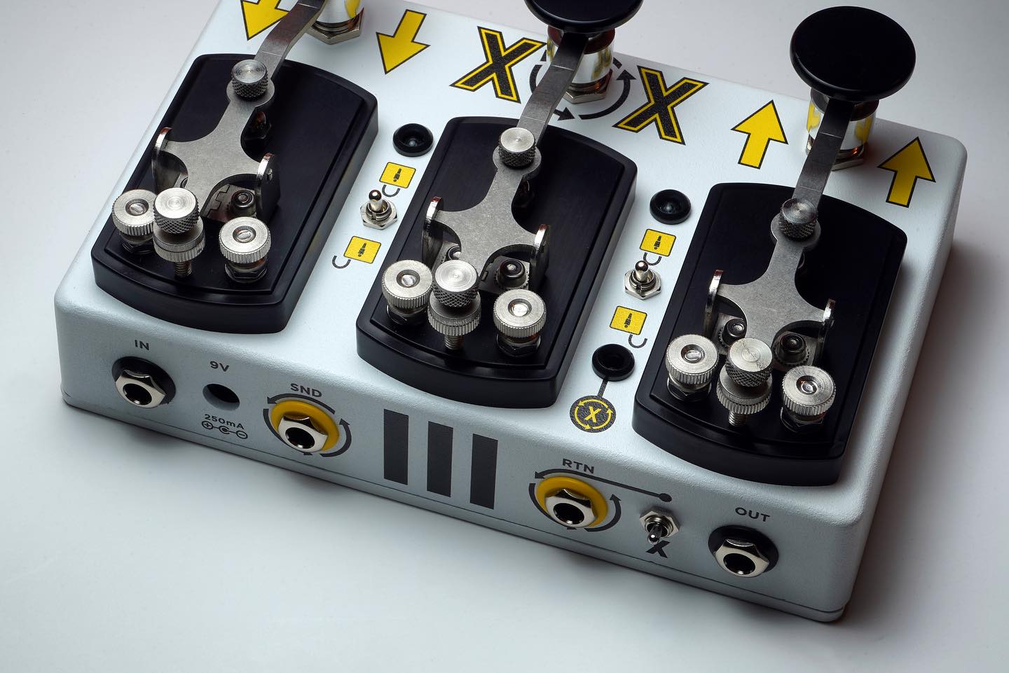 Repost @coppersoundpedals ・・・ Each Triplegraph is built by hand
