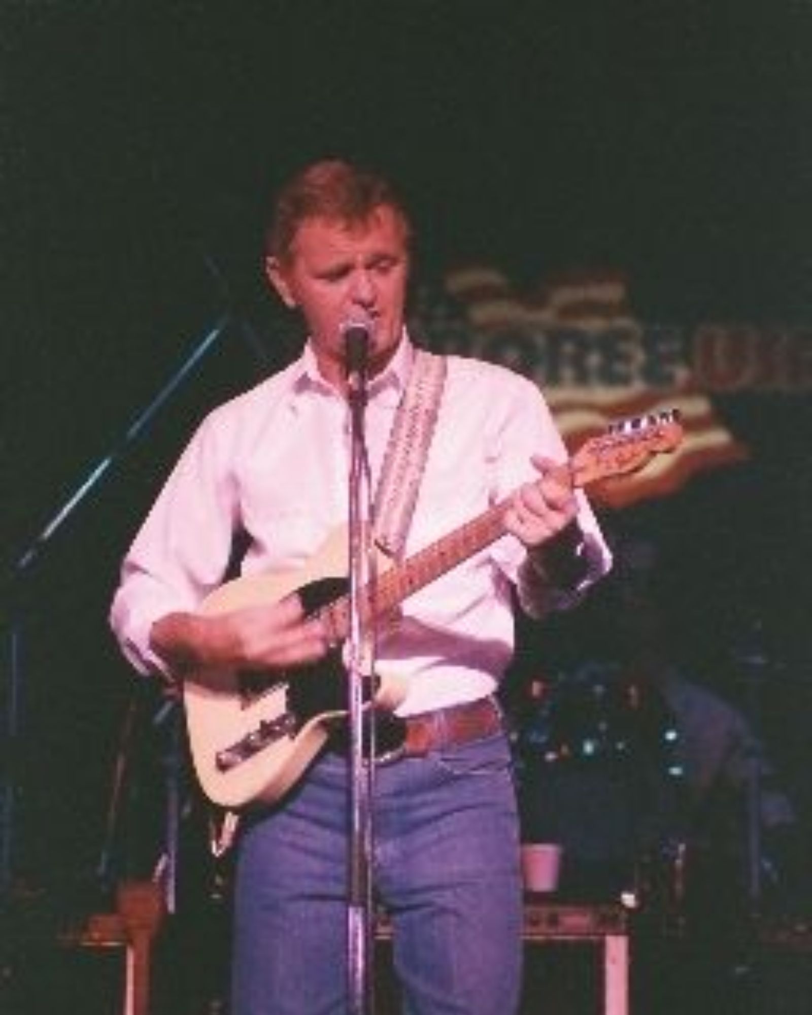 Golden - “THE BOTTLE THAT BROUGHT JERRY REED TO HIS KNEES—RIGHT BEFORE ...