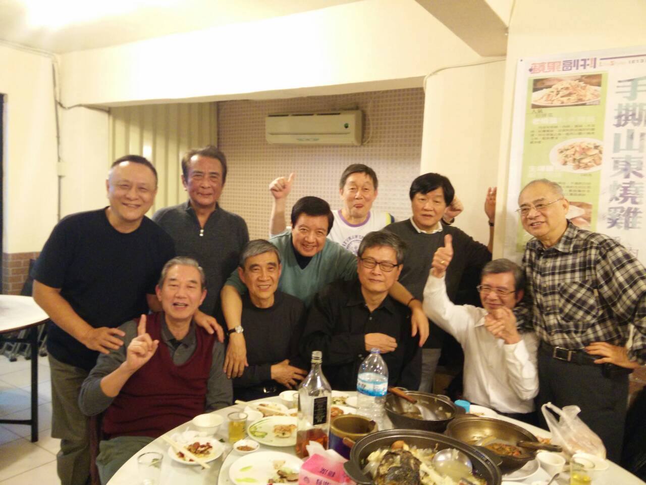 資深媒體人 翟翬 - 和新聞界的老朋友歡聚,汪萬里,徐維中,周大衛,吳顯申,鍾行憲,吳恕,臺益公,還有兩位新聞界之友:楊啟東,許筑鴻,當年都是 ...