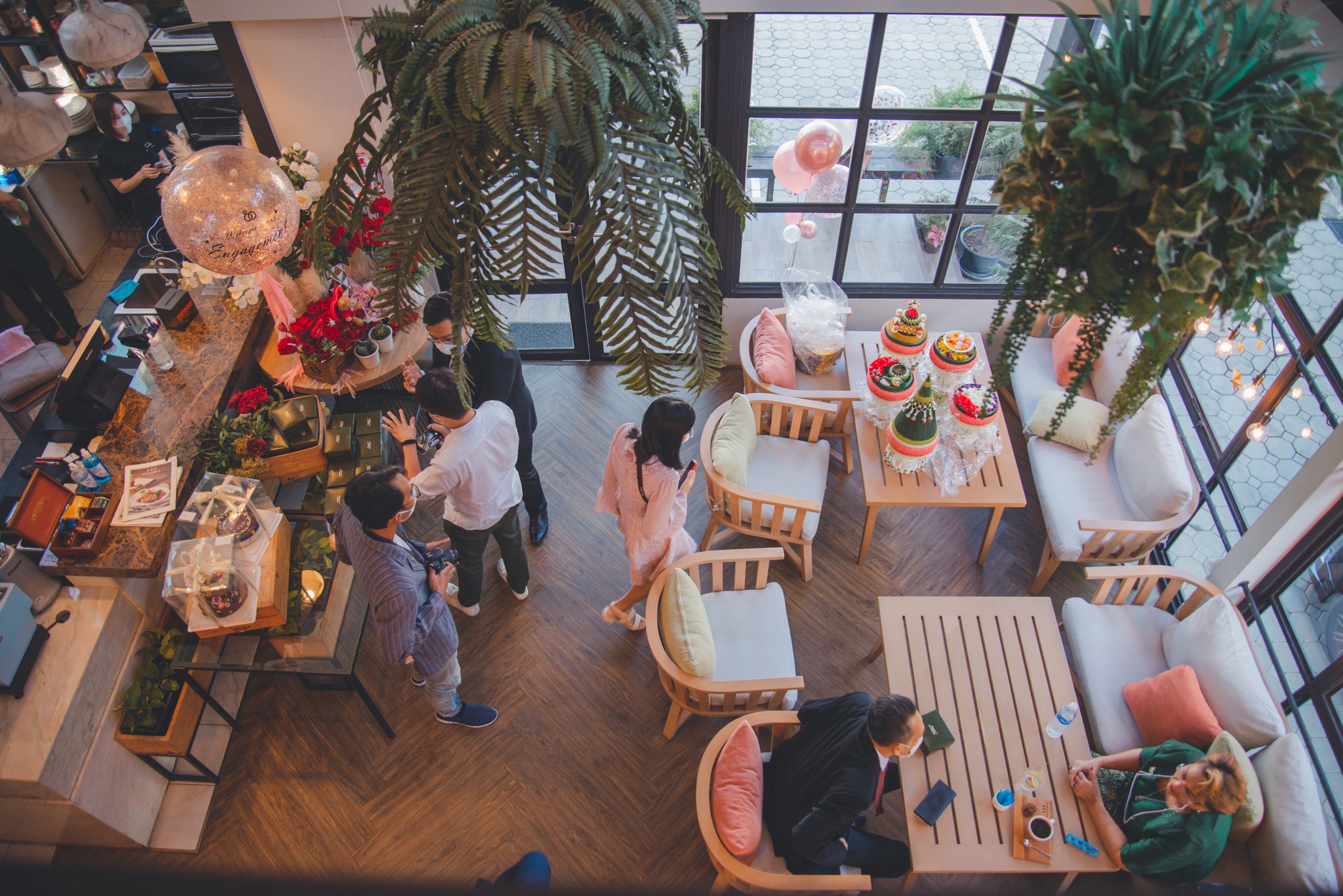 ยามเช้าที่น่าตื่นเต้น... - Cold Spring Café