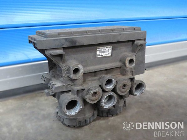 DennPart - 💥Don’t miss out! Used truck parts at an...