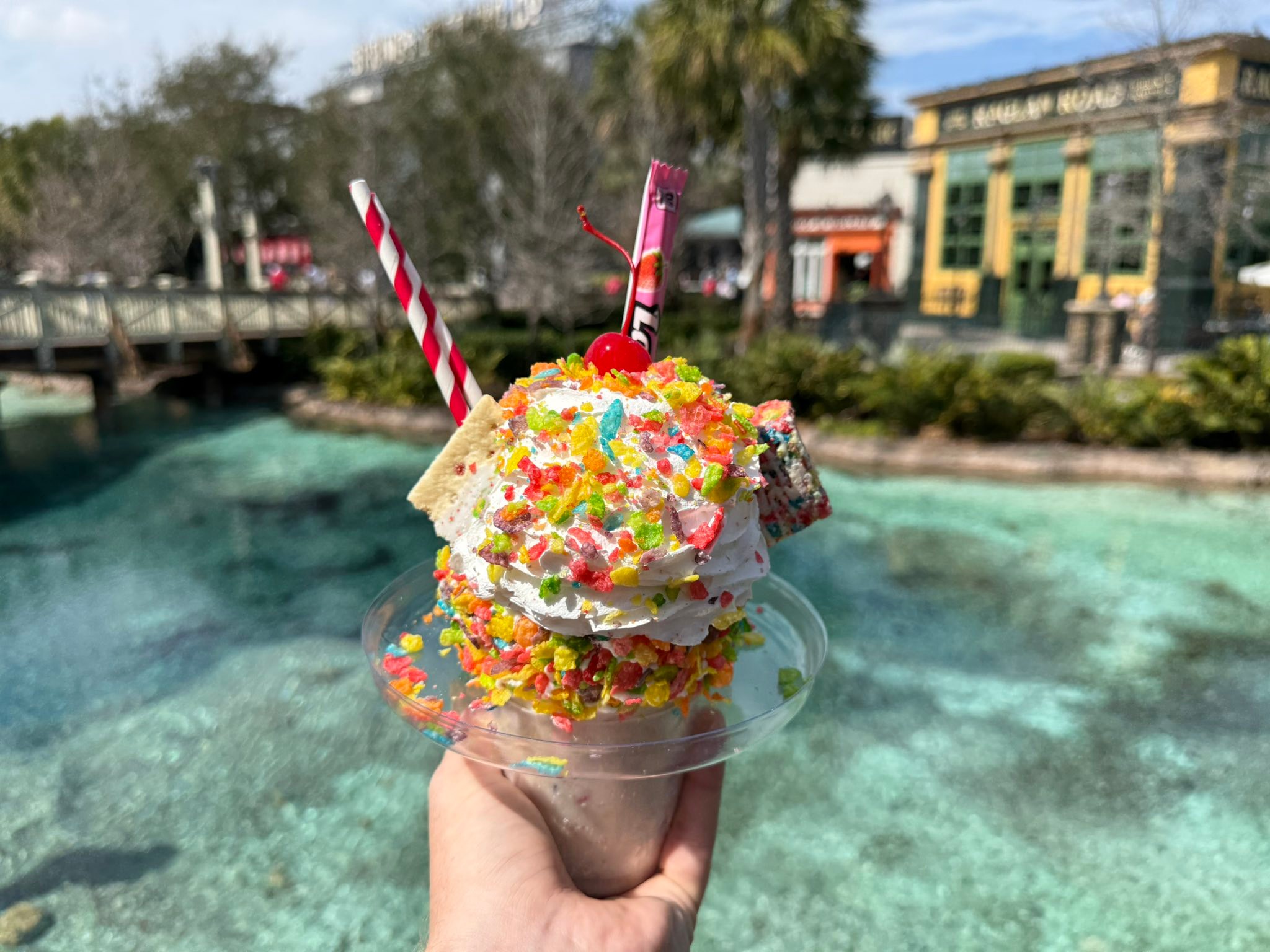 🚨Just announced!! 🍨✨ CrazyShake by Black Tap will be opening a