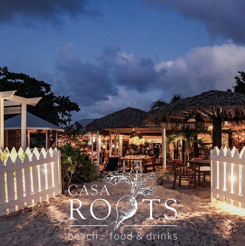 Casa Roots - Beach - Food & Drinks