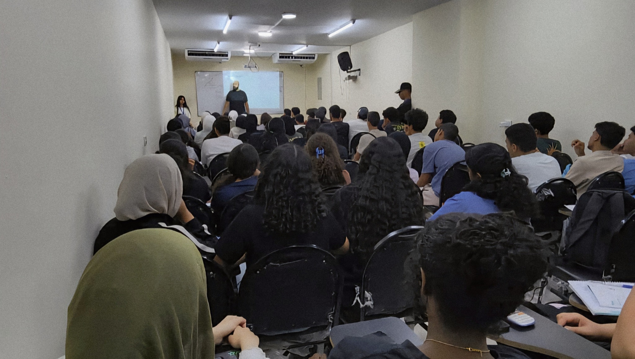A-One - الحمد لله حمدا كثيرا ️ جانب من الحصة الثانية في ال Mathematics ...