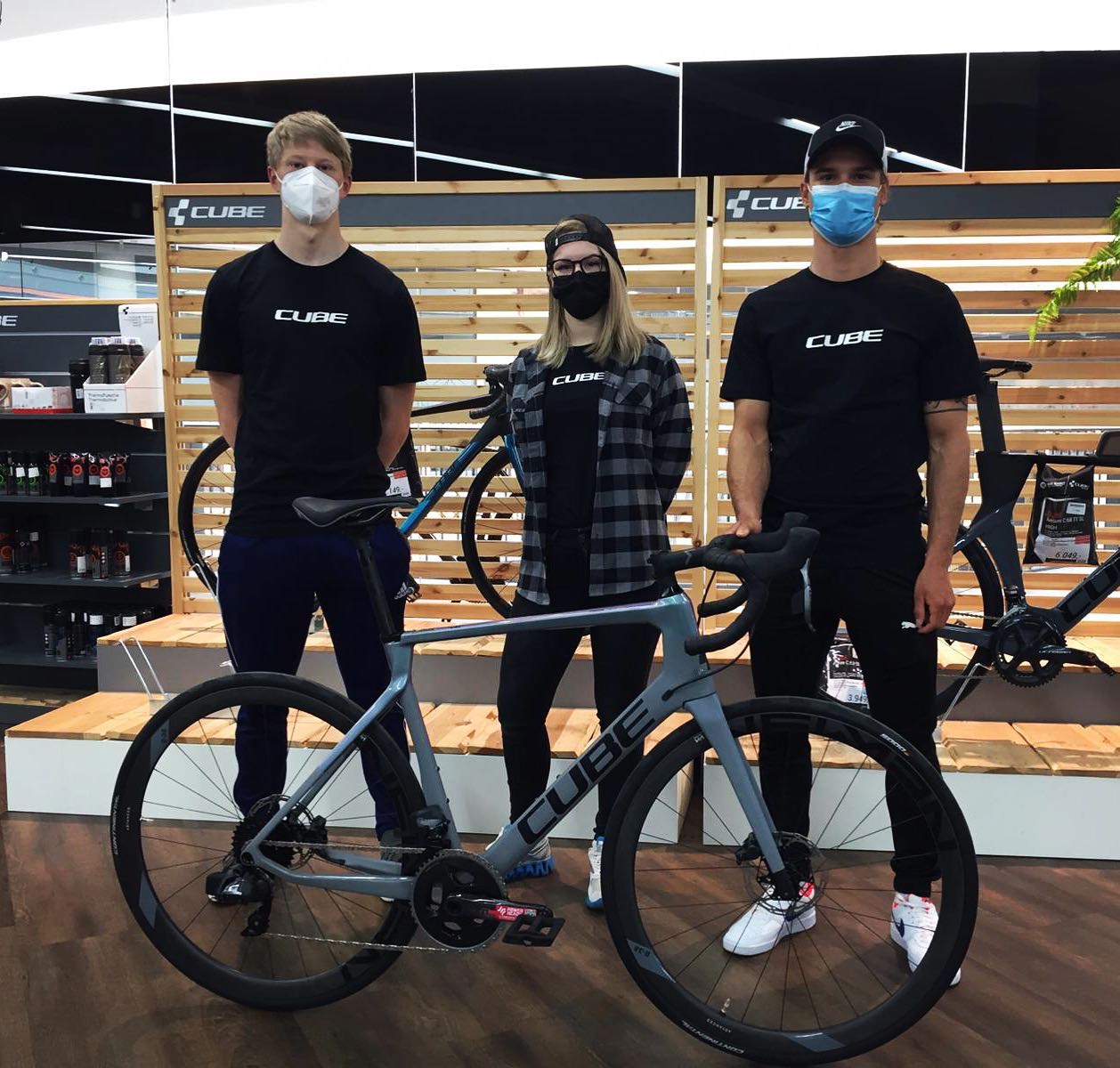 elektrofahrrad bis 600 euro JOBOBIKE Ace &Ace Pro Category:MTB Cross_Natural Fit Venec Lite Kathmandu Hybrid ONE 800 Color:Satin Gunmetal / Obsidian