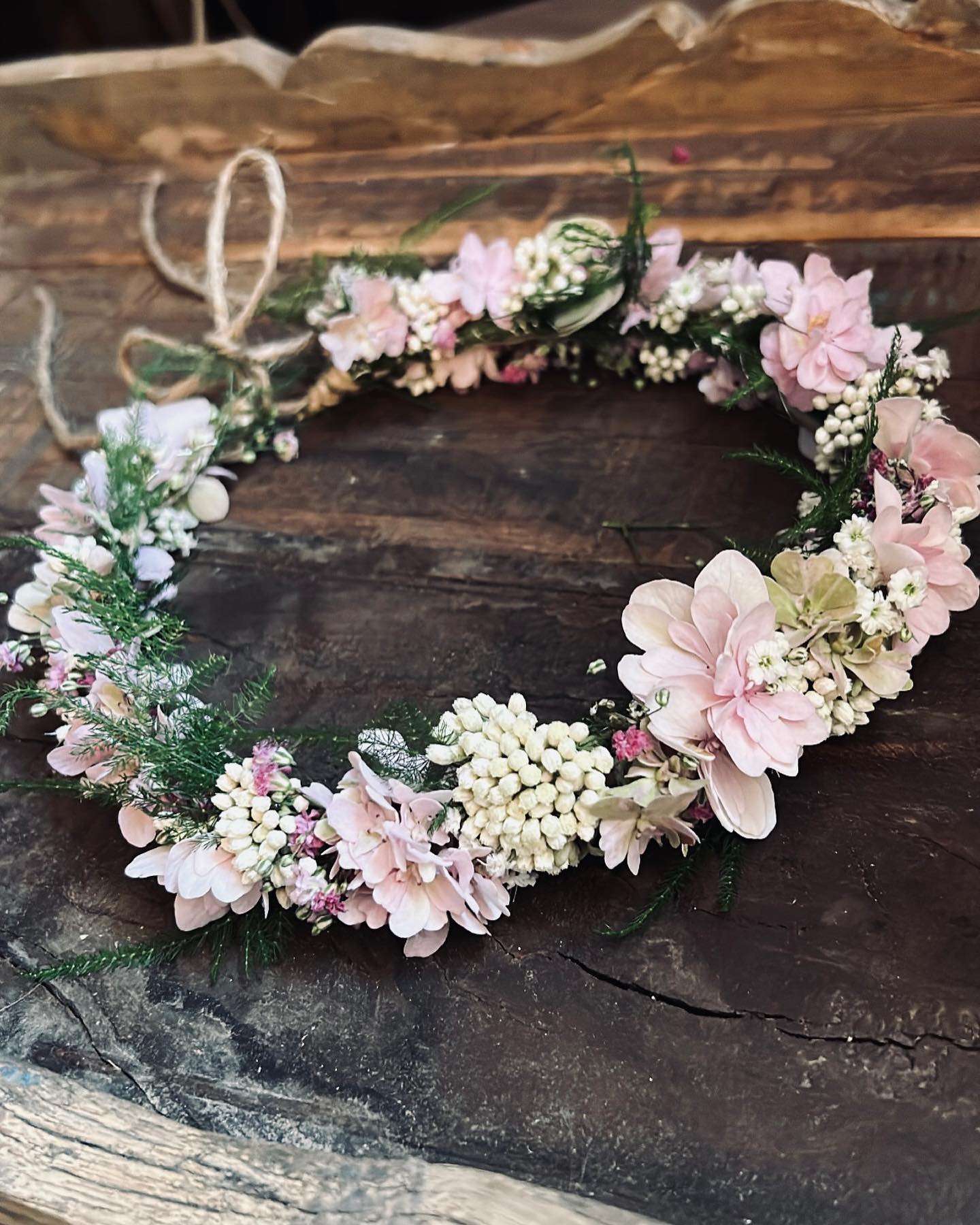 BLUMENKRANZ …kann jeden Kopf schmücken #kopfkranz #flowercrown #haarkranz #kranz #kopfschmuck #brautschmuck #blumenkinder #blumenkranz #kränze #herbst