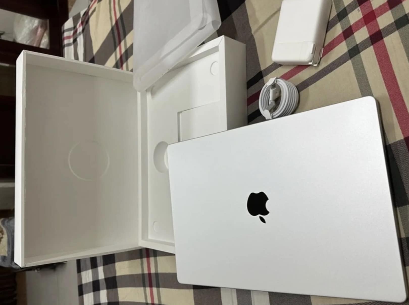 MacBook Pro m1 16/512 16”/14” Full fresh with box and cherger 