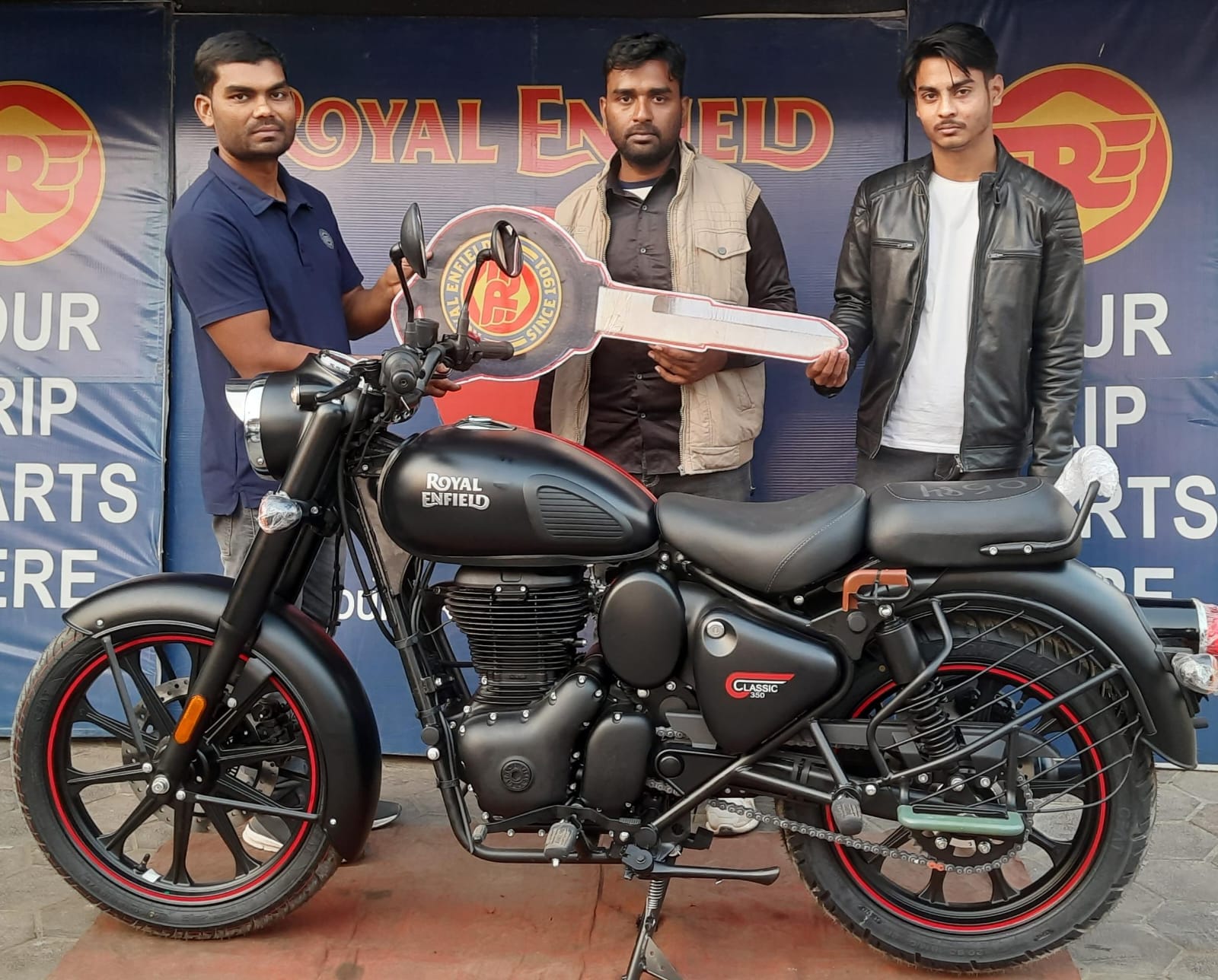 Rider's Cafe - Congratulations 🎉🎊💐 Royal Enfield, Classic... | Facebook