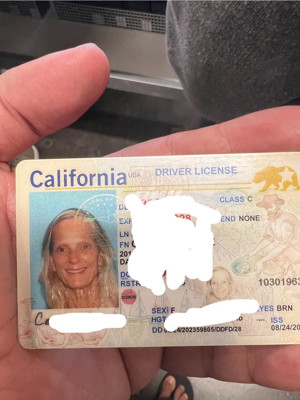 Hi, if anyone knows an Amy Dalessio i found her license in the