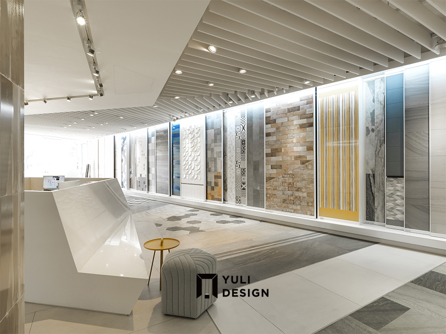 設計｜#由里室內設計(洽LINE：@yuli_design) 案例｜#綋郡美瓷館 類型｜#商空設計 #展場設計 #磁磚規劃 ⌤ 玩創意 以磁磚 ...