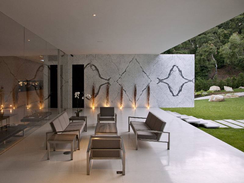 BIMAD - The Stunning ‘Glass Pavilion’ by Architect Steve...