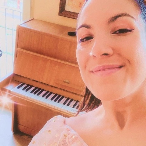 Radio - La cantante española Julia Samadhi lanza «ALLOW» ALLOW es una ...