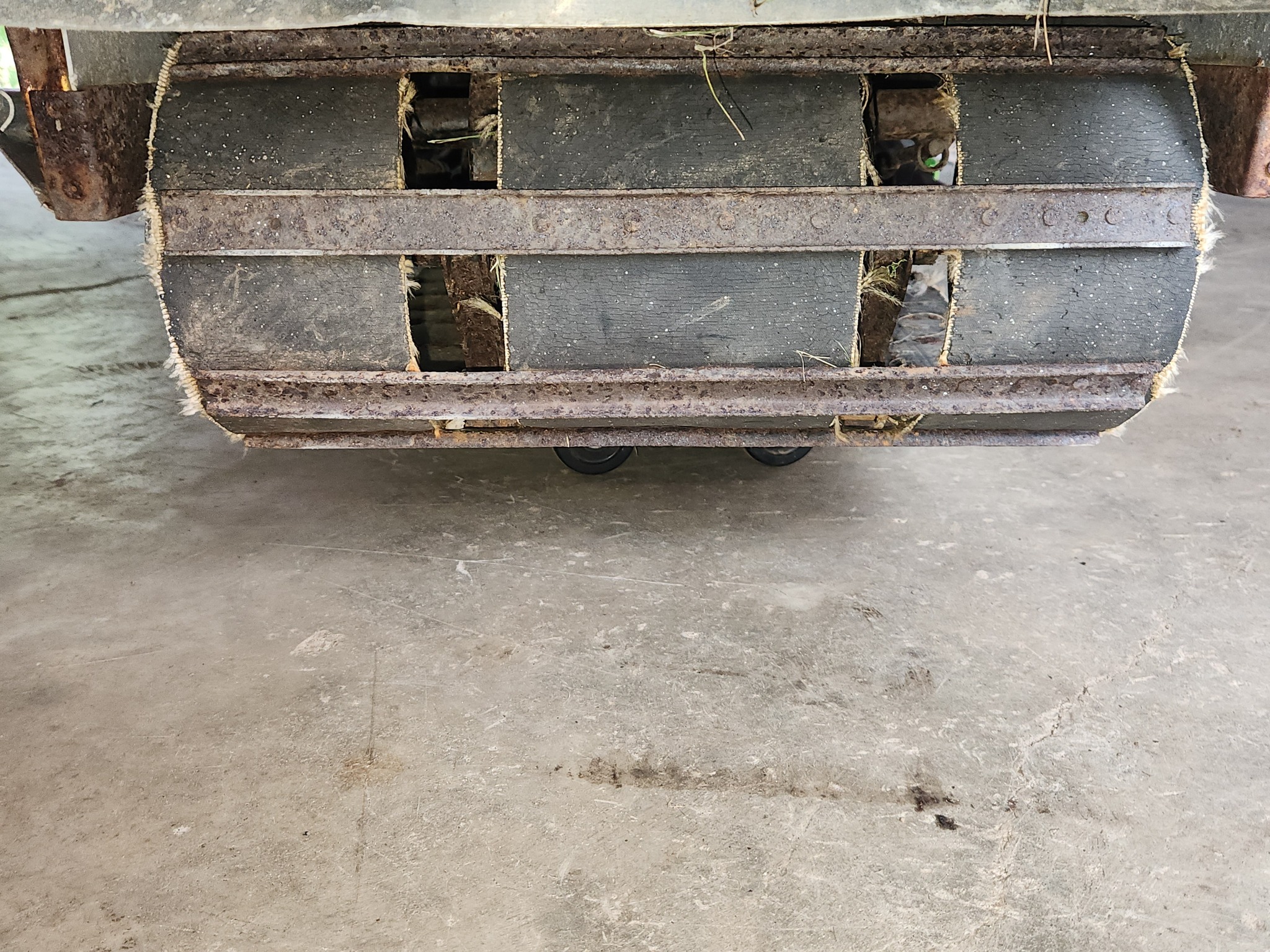 Vintage Lynx 292 snowmobile runs after 20 years