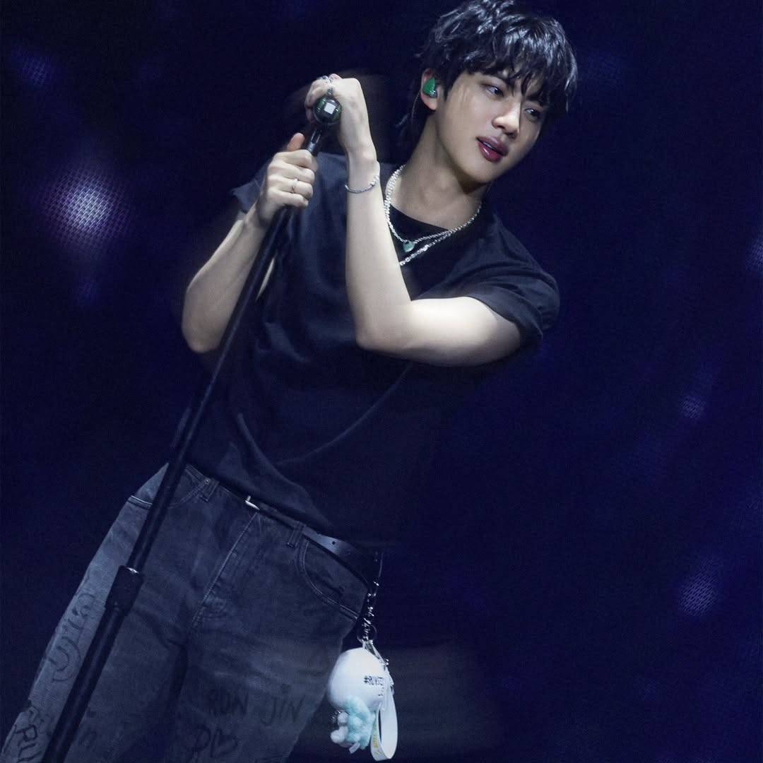 Seokjin Instagram post London day 2 #JIN #BTS #BTSジン